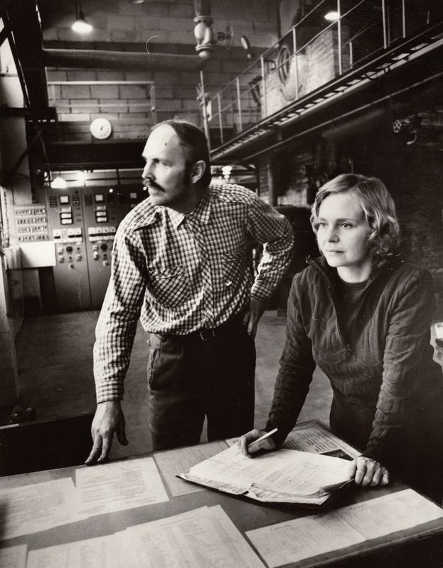 Ranna sovhoosi Tabasalu tsentraalkatlamaja katlamasinist Helgi Hannus ja lukksepp Rein Kuurmaa