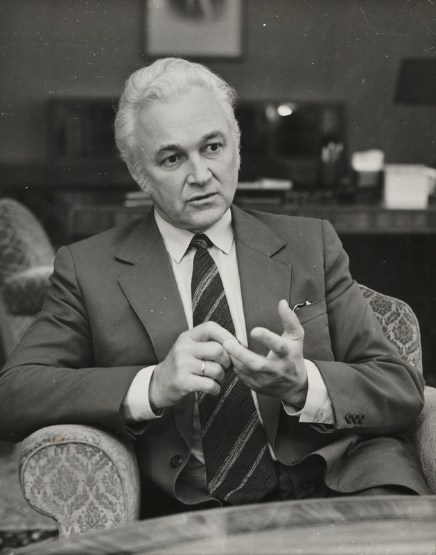 EKP Keskkomitee sekretär ja ENSV Ministrite Nõukogu esimehe esimene asetäitja Arnold Rüütel