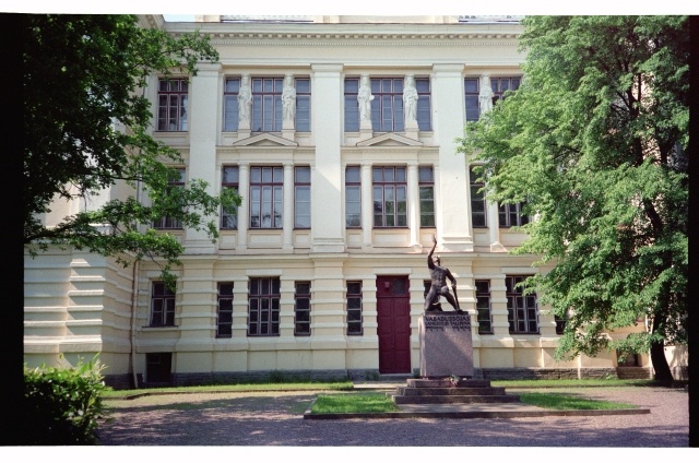 Monument for Tallinn teachers and students who fell in the War of Independence in front of Tallinn Real School