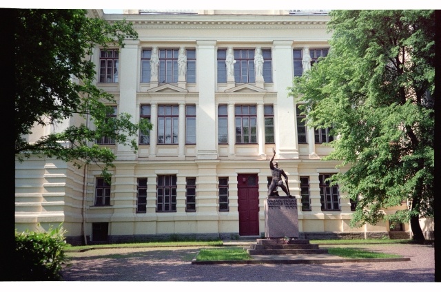 Monument for Tallinn teachers and students who fell in the War of Independence in front of Tallinn Real School