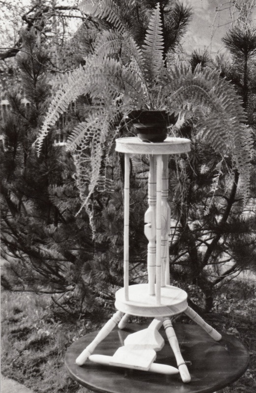 Alfred Koemetsa meisterdatud vokk-lillealus