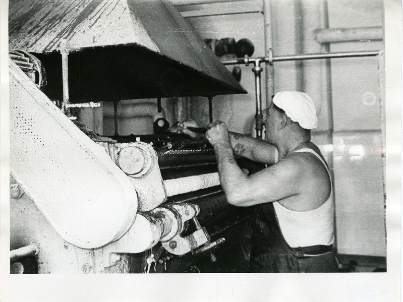 Saaremaa Piimatoodete Kombinaadis pulbri valtsimine