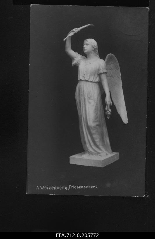 August Weizenbergi skulptuur.
