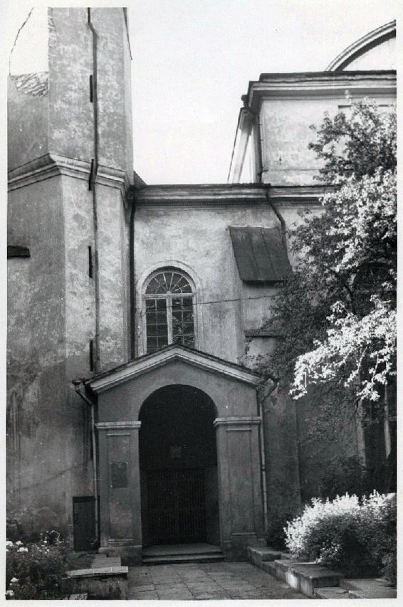 Tallinn, Suur-Kloostri tänav, endise tsistertslaste kloostri kiriku, hiljem apostliku õigeusu kiriku, portaal.