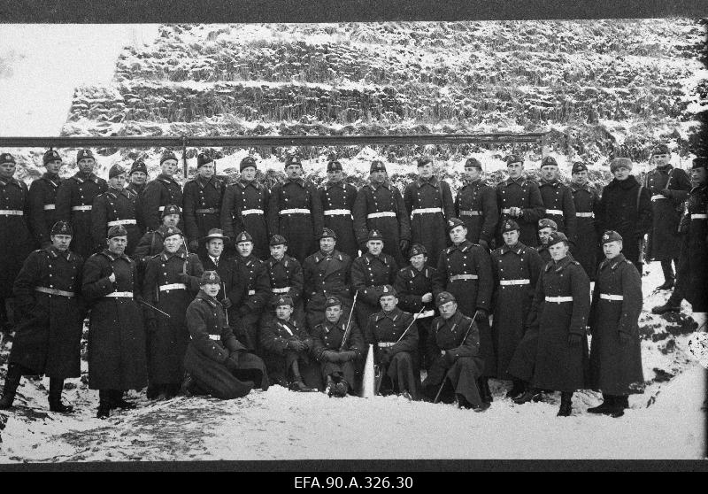 Ratsarügemendi allohvitserid lasketiirus