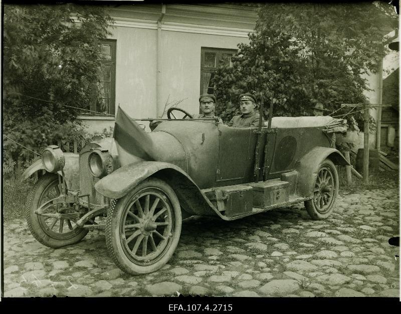 Vabadussõda. 2.Diviisi autoroodu sõiduauto.