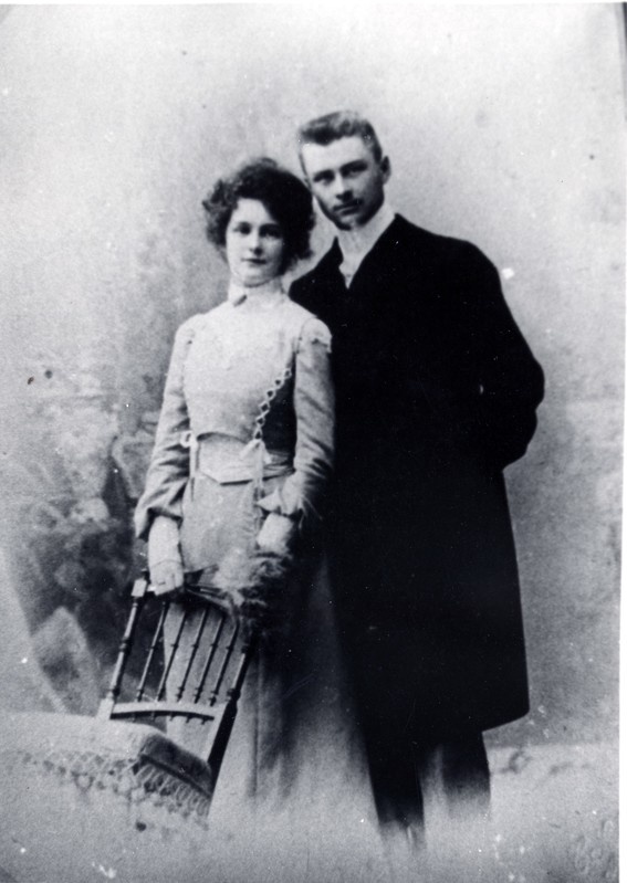 Karl Axel Erwin von Rehekampff abikaasa Elisabeth Helene Margheritaga. 20. saj. algus.