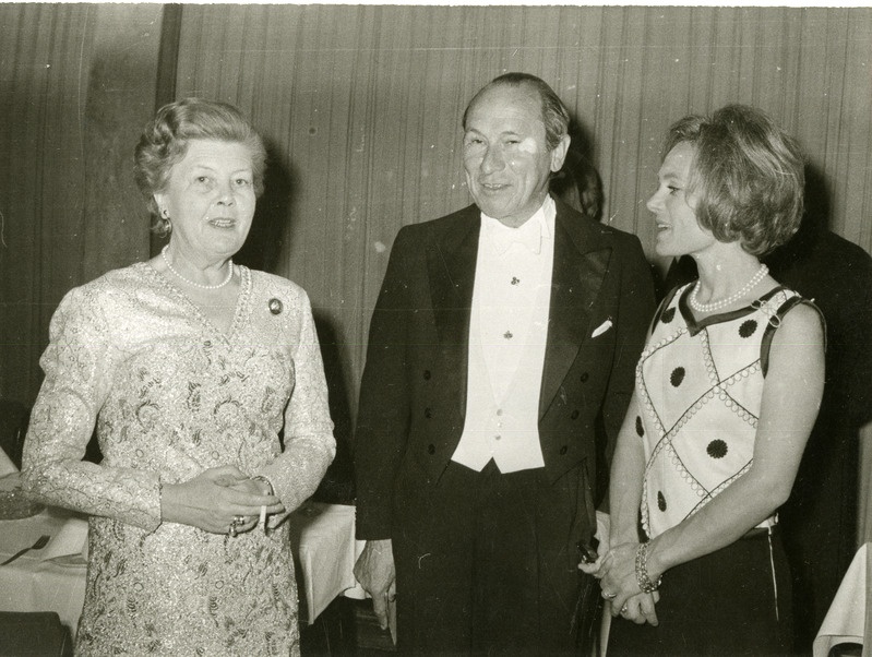 Karin von Buxhoeveden ja Karl Georg von Stackelberg koos abikaasa Viktoria Luisega 1972.a.