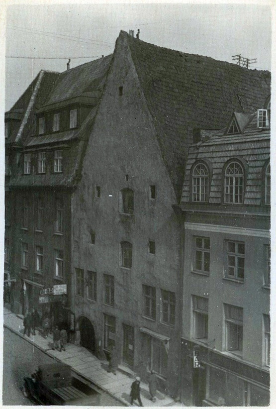 Tallinn, Viru tänav 11 fassaad enne ümberehitamist.