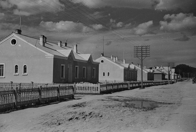 Jõhvi Uus tänav  similar photo