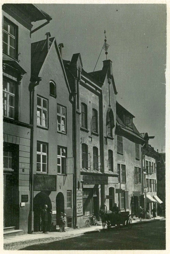 Tallinn, Niguliste tänava vaade Harju tänava poole.