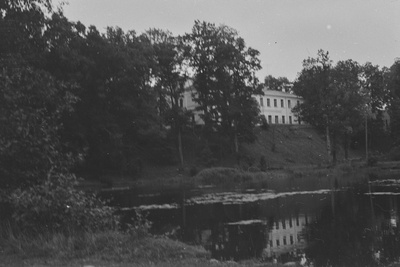 Abja mõisa härrastemaja  similar photo