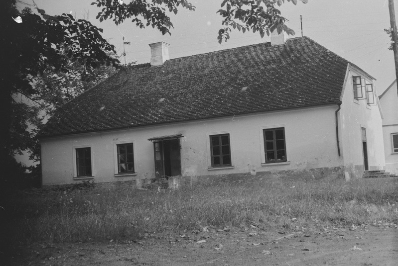 Õisu mõisa valitsejamaja (nn vana härrastemaja)