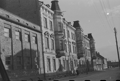 Tartu Riikliku Ülikooli Ühiselamu Tiigi tänaval  similar photo