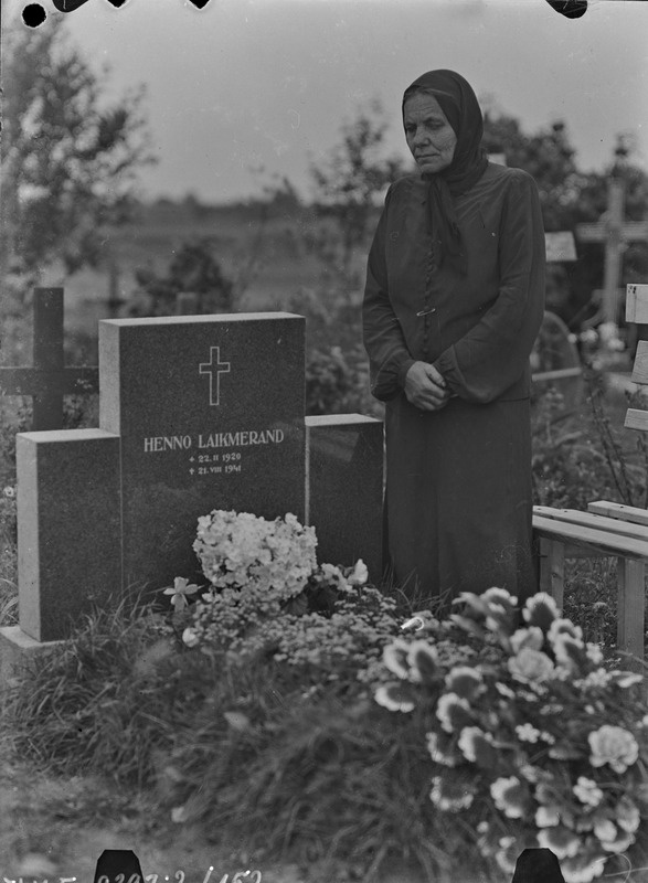 Vanem naine Henno Laikmeranna haual Tuhala kalmistul