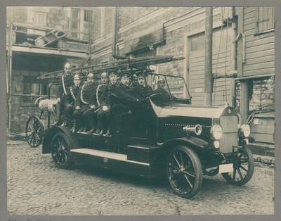 Tallinna VTS esimene autoprits  similar photo