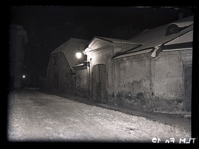 Tallinn, Toom-Rüütli tänav öösel, vaade Toomkiriku poole.  duplicate photo