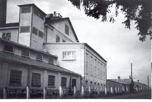 Photo. Järvakandi glass factory. Liftišaht