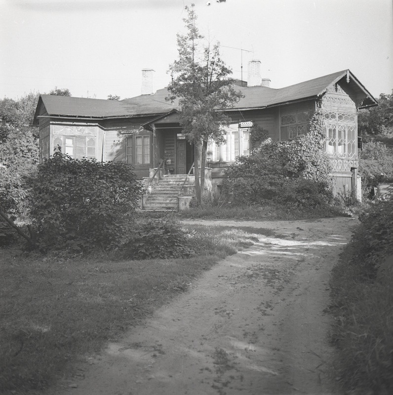 Tuvastamata puidust elamu Tallinnas Mäekalda tn (?)