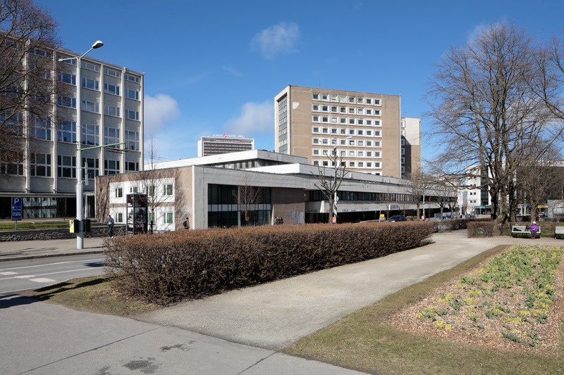 Projekteerijate Maja, Rävala pst 8, Tallinn. Arhitektid Peep Jänes, Mart Port, Roman Urb, Arvo Niineväli