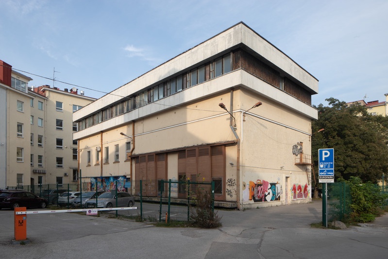 Projekteerijate Maja, Rävala pst 8, Tallinn. Hoovipoolne hoone. Arhitektid Peep Jänes, Mart Port, Roman Urb, Arvo Niineväli