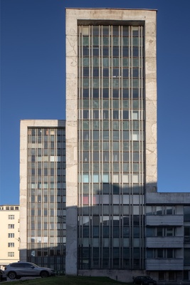 Projekteerijate Maja, Rävala pst 8, Tallinn. Vaade hoovi poolt. Arhitektid Peep Jänes, Mart Port, Roman Urb, Arvo Niineväli  similar photo