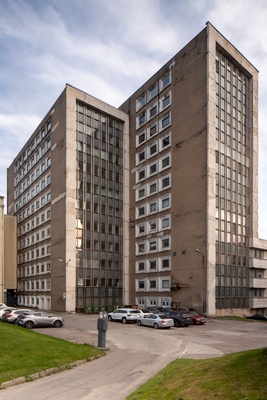 Projekteerijate Maja, Rävala pst 8, Tallinn. Vaade hoovi poolt. Arhitektid Peep Jänes, Mart Port, Roman Urb, Arvo Niineväli  similar photo