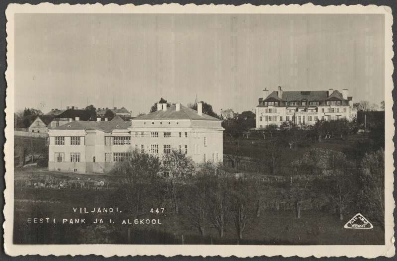 Postcard, Viljandi, Valuojakool (Viljandi I Algkoolina), bank building