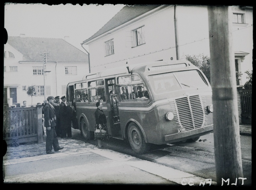 Tallinn, Veerenni-Ristiku tänava autobuss.