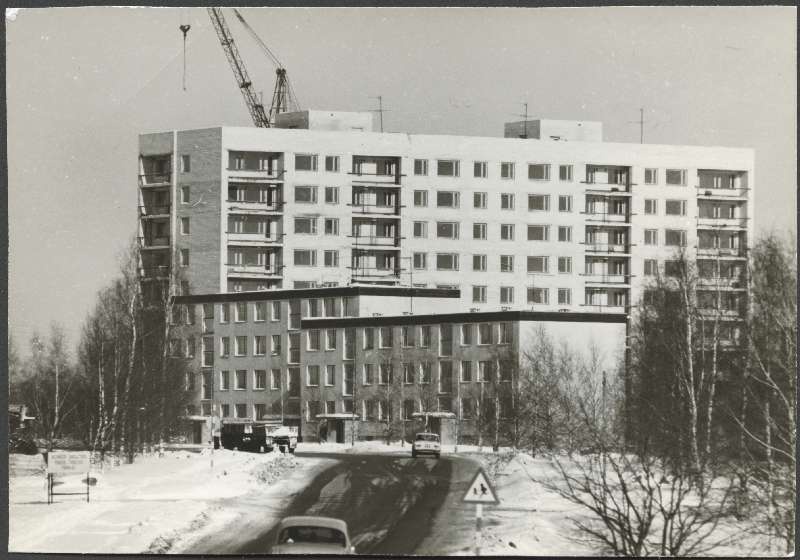 Photo, Viljandi, Männimäe residential district, 9-fold residential building Riga mnt 71