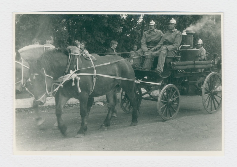 Eesti vabatahtliku tuletõrje 200 aastapäeva tähistamine, aurupritsi hoburakend rongkäigus