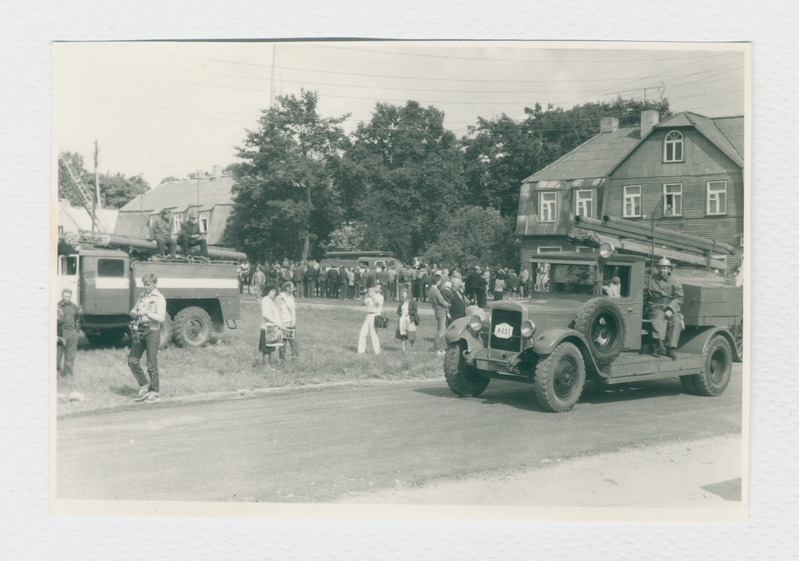 Eesti vabatahtliku tuletõrje 200 aastapäeva tähistamine, tuletõrje paakauto PMZ-2