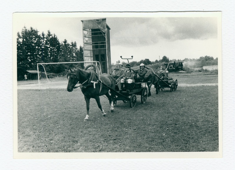 Pärnu-Jaagupi TÜ 50 aastapäeva tähistamine, nii sõideti tulekahjule