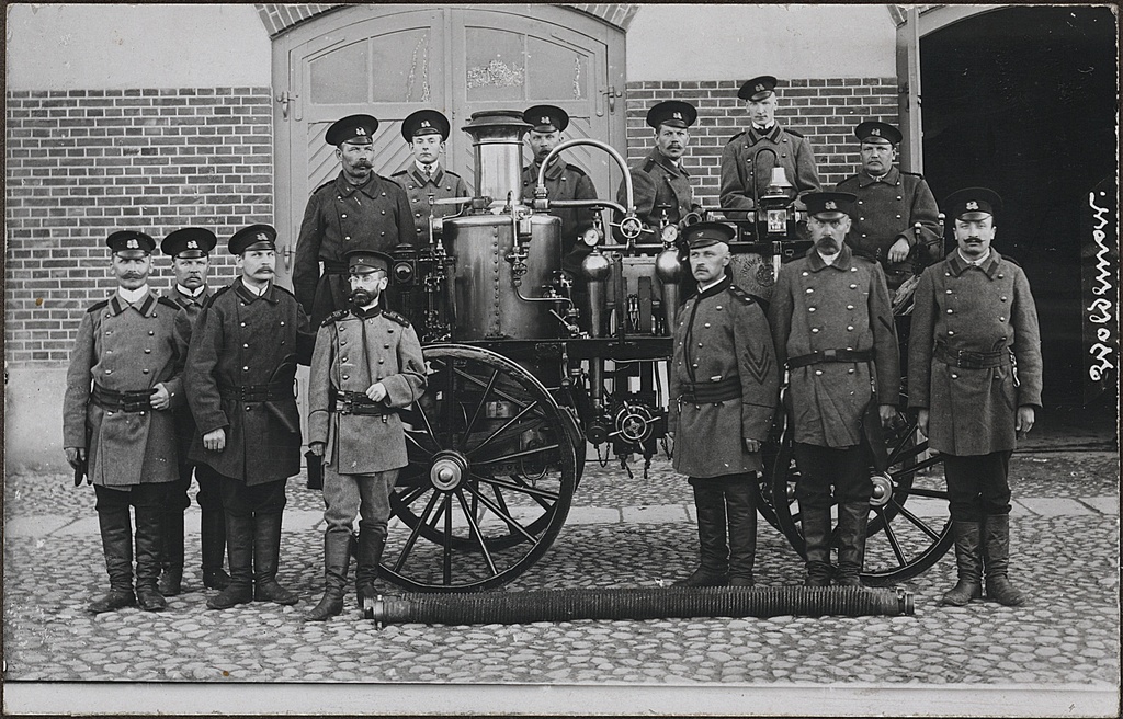 Tartu VTS auruprits Woldemar koos meeskonnaga