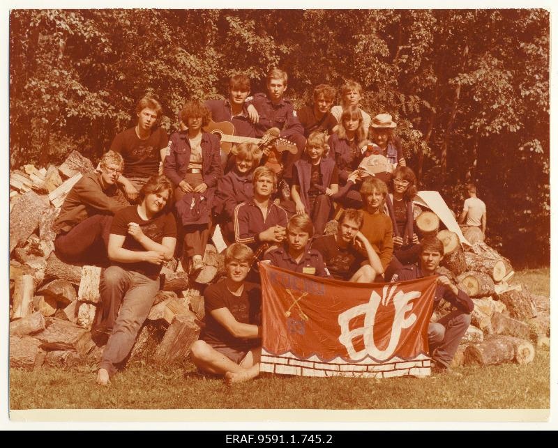 EÜE-83 rühmade grupipildid. Koeru