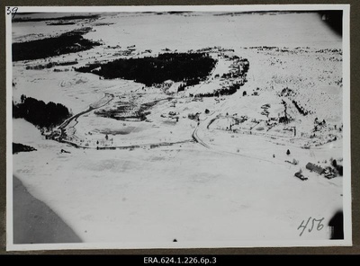 Vaade õhust lumisele külamaastikule; foto 1. Lennuväedivisjoni fotopositiivide kogust  duplicate photo