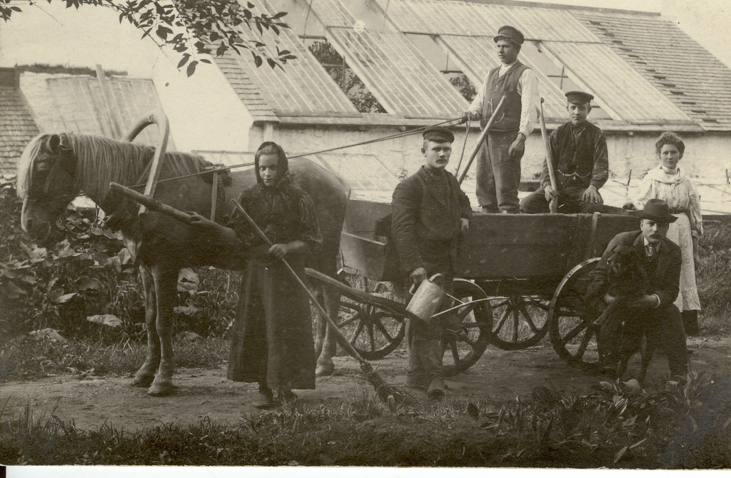 Aruküla mõisa aiatöölised