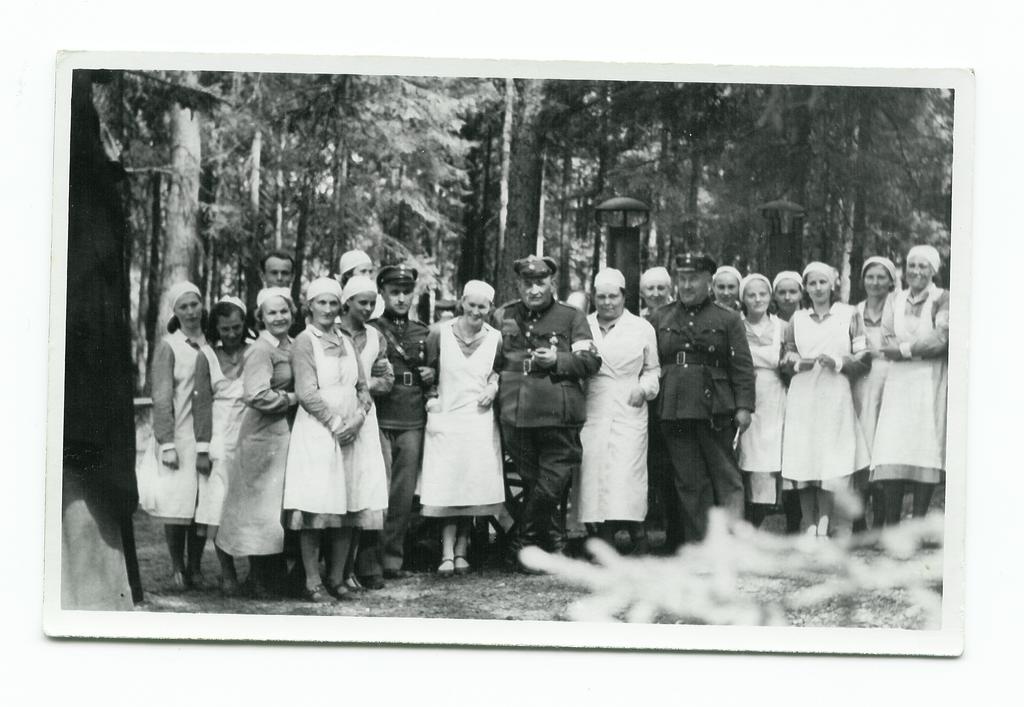 naiskodukaitse laager Aegviidus