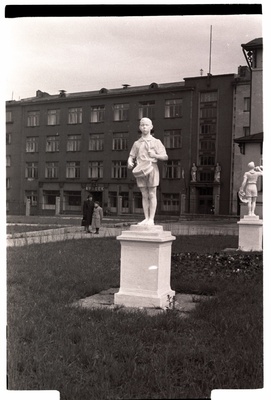 Tallinn, Pioneer Palace garden at Tõnismäe.  similar photo