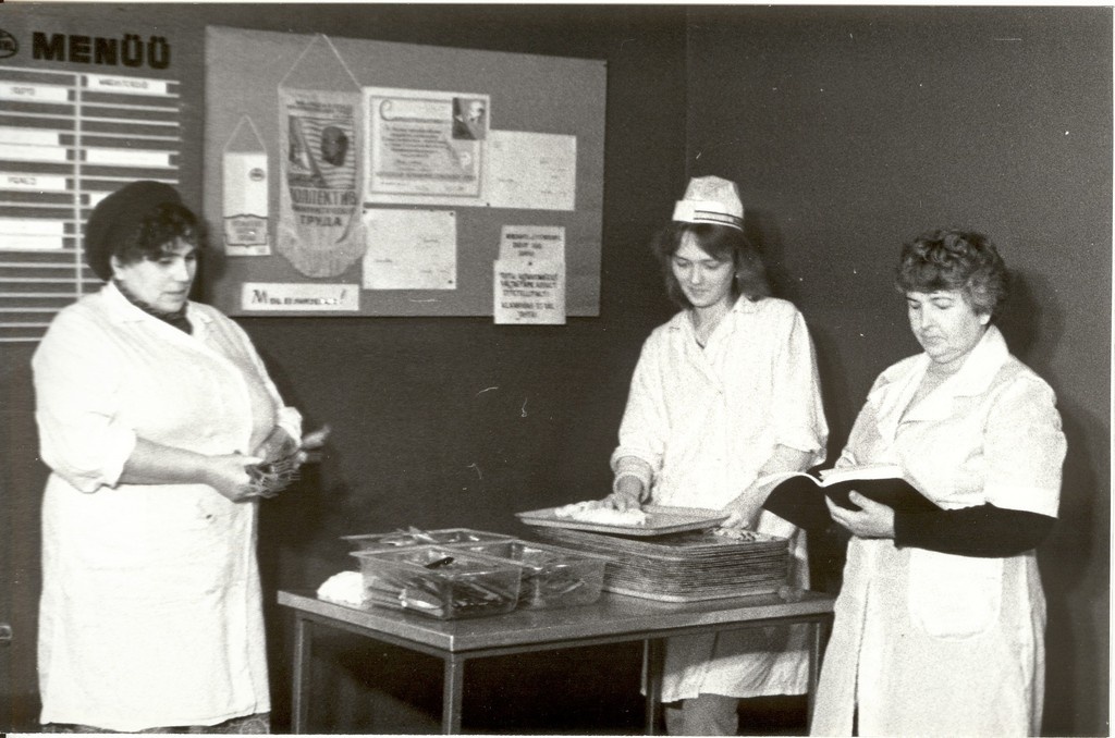 Ahula söökla sisevaade ja kokad