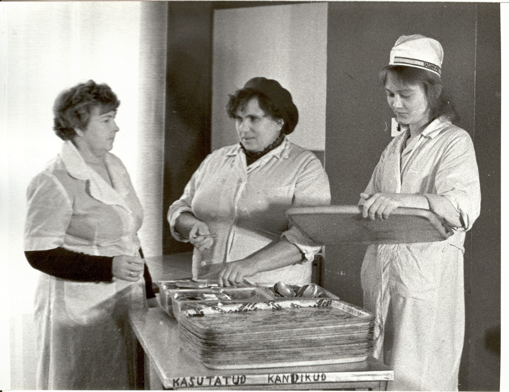 Ahula söökla töötajad