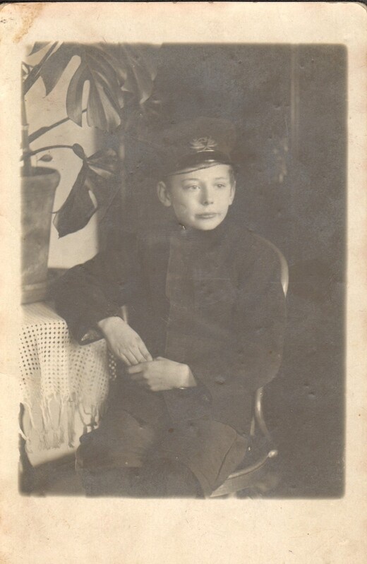 foto koolivormis noormees