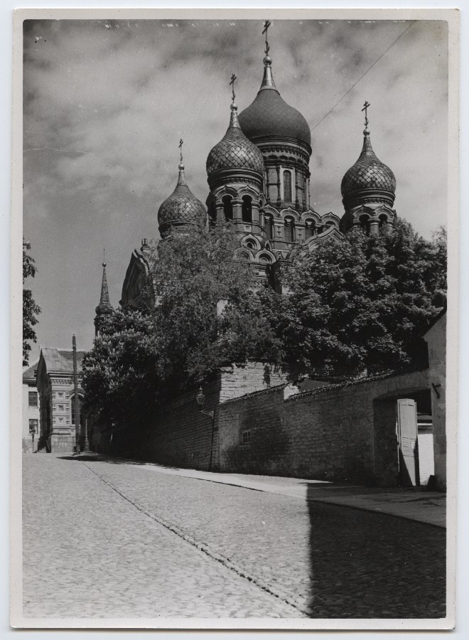 View of Aleksander Nevski Cathedral from the Commandant Road.