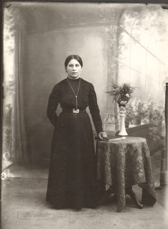 klaasnegatiiv ja foto, Schveer, naise fotoportree 20.saj. alguses