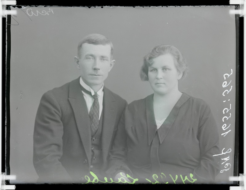 klaasnegatiiv, Laube, abielupaari poolportree, Paide 1930-ndad a.