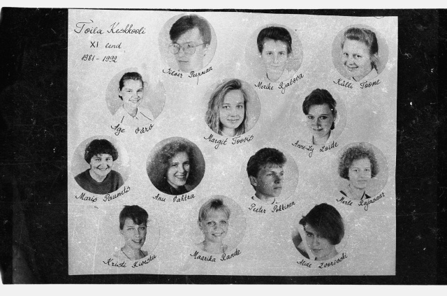 Plakat Toila Keskkooli XI lennu õpilaste näopiltidega