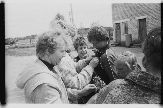 Noorte põllumeeste ja karjanaiste võistlus Kurtna piimafarmis; autasustamine