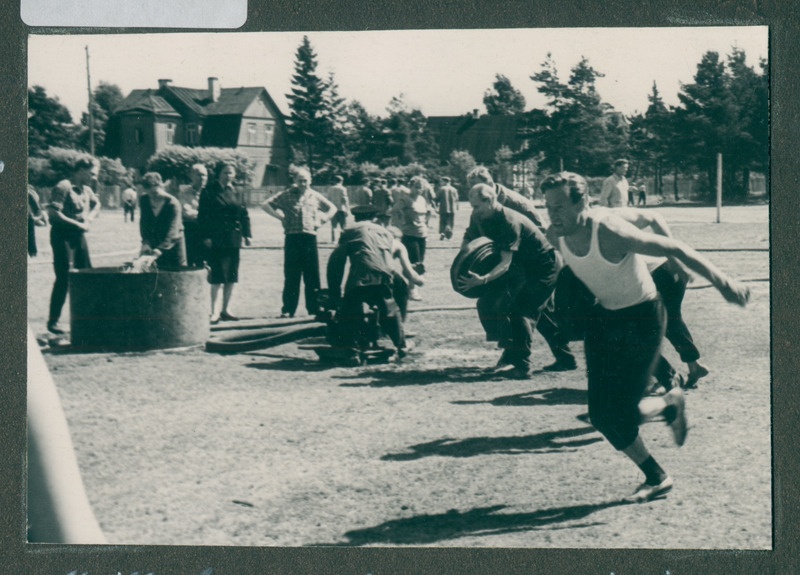 Tallinna VTÜ salkade tuletõrjevõistlused, võitlushargnemine mootorpritsiga