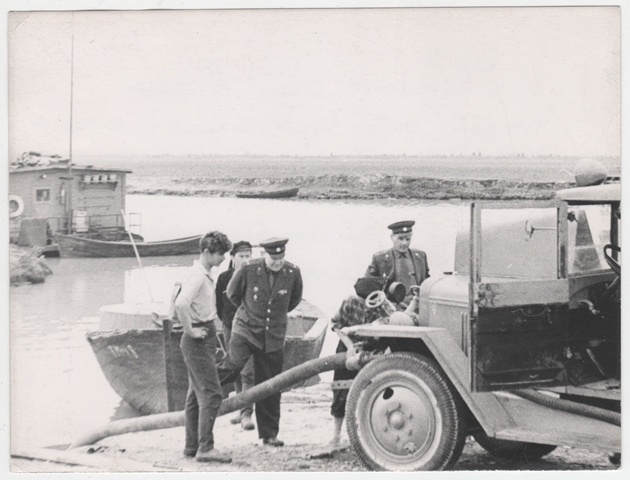 J.Vaarmann ja E.Ilvik Piirissaare A-komandot kontrollimas