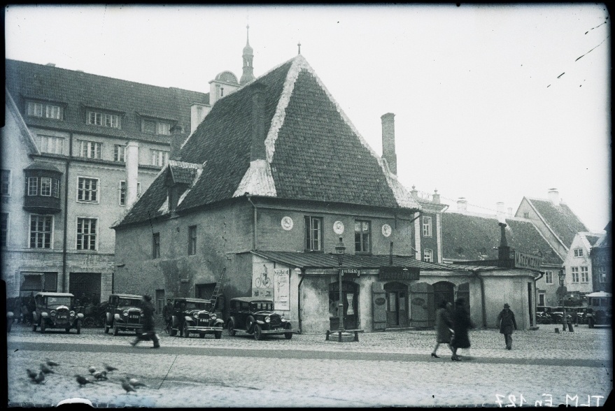 Tallinn, Vaekoda Raekoja platsil, vaade edela poolt.